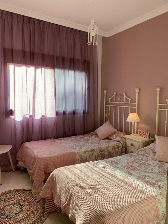 Beachside In Apartament *