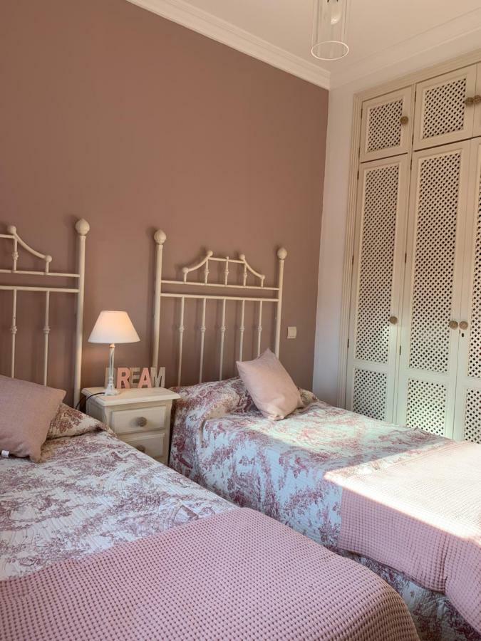 Beachside In Apartament *