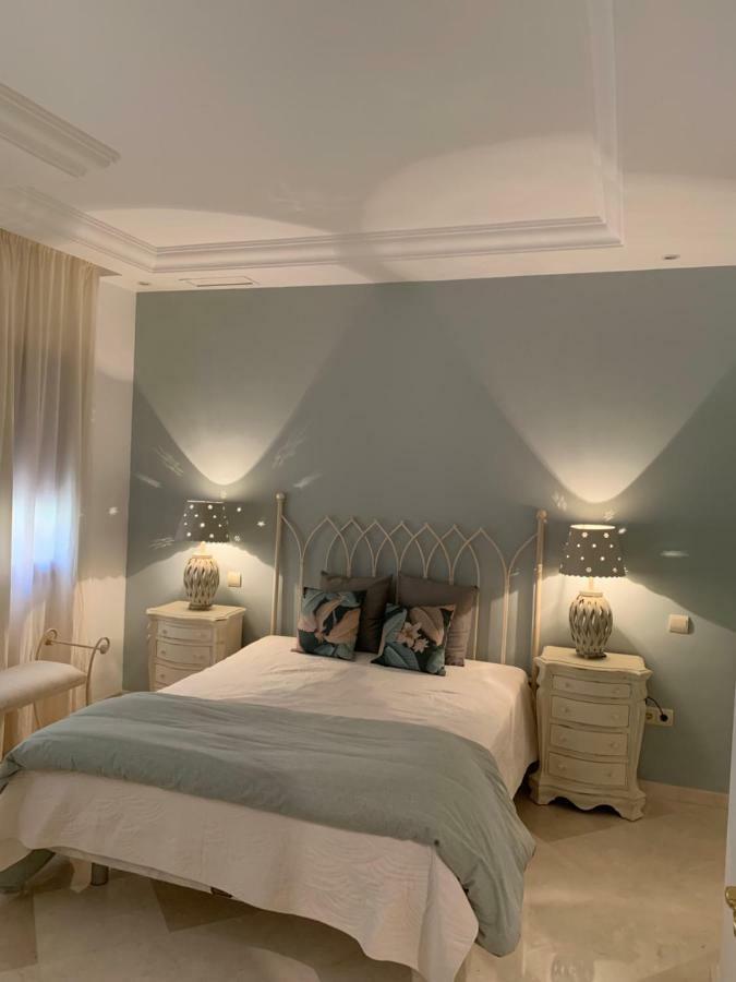 Beachside In Apartament Marbella